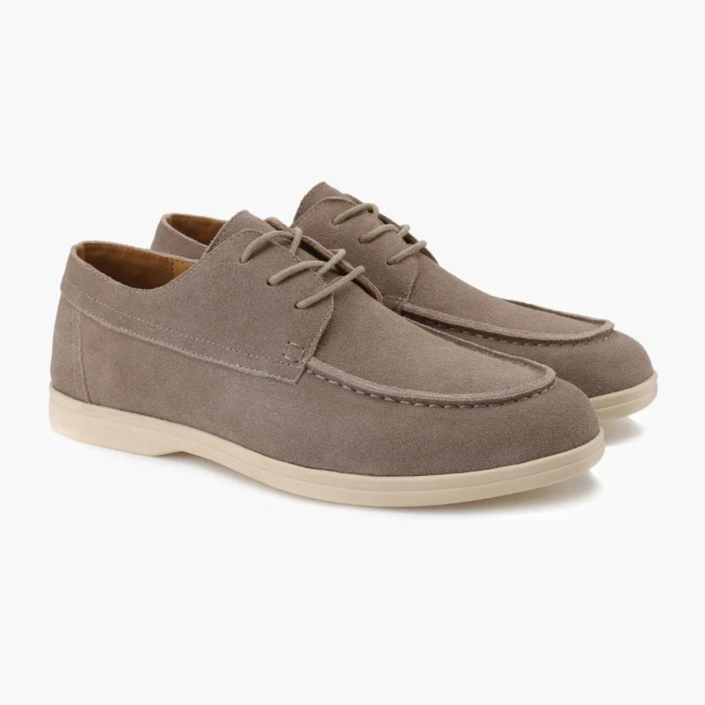 Sapatos elegantes de camurça