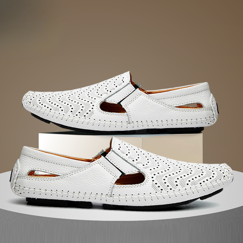 Sandálias com tira de couro