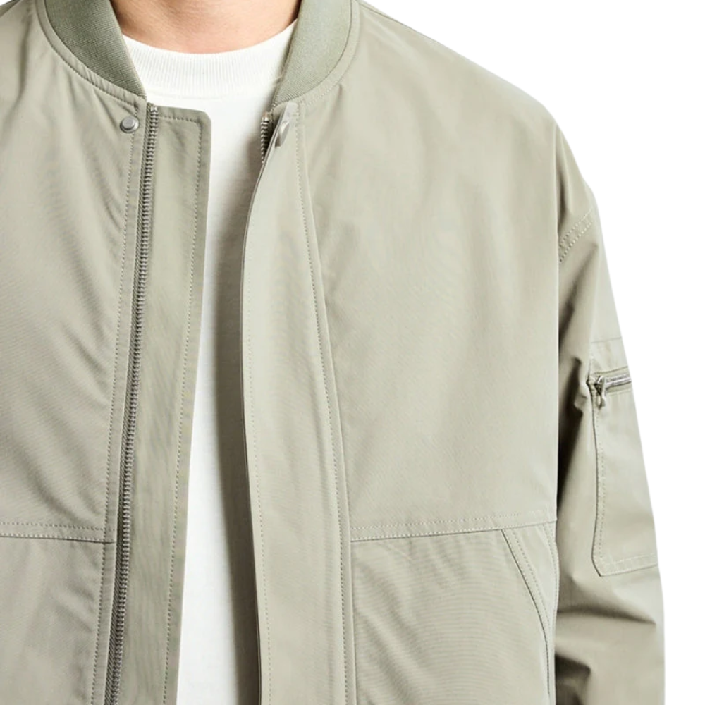 Casaco de bombardeiro elegante