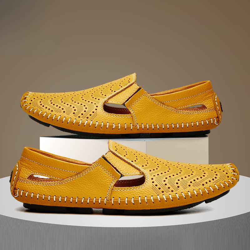 Sandálias com tira de couro