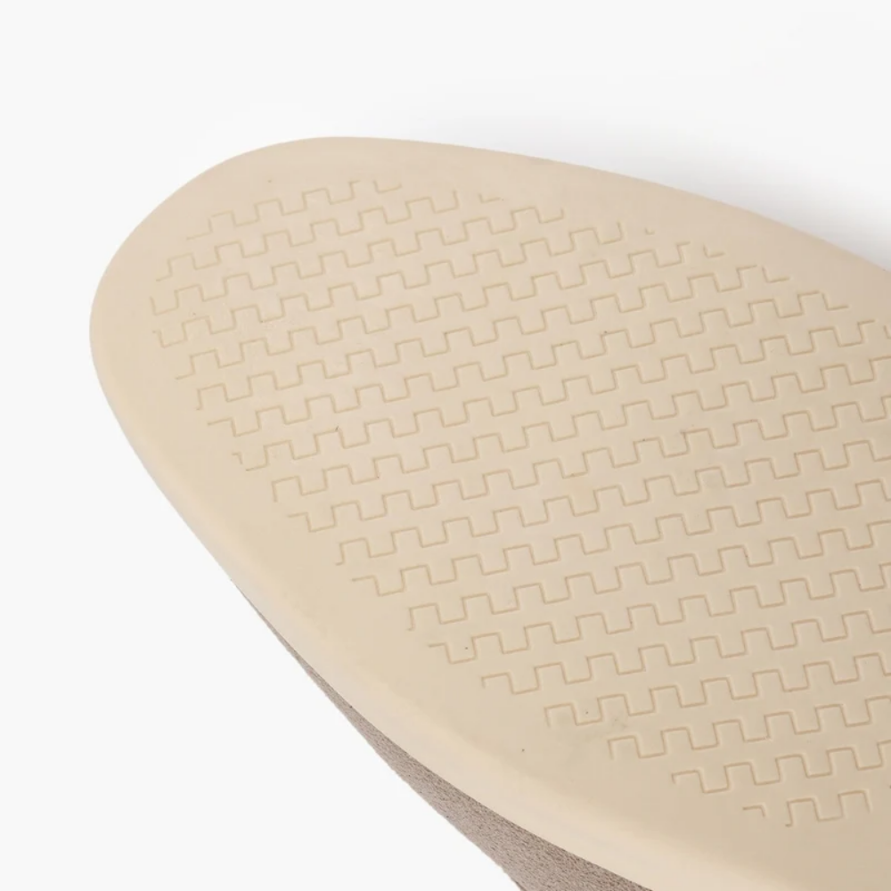 Sapatos elegantes de camurça