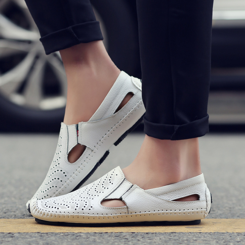 Sandálias com tira de couro