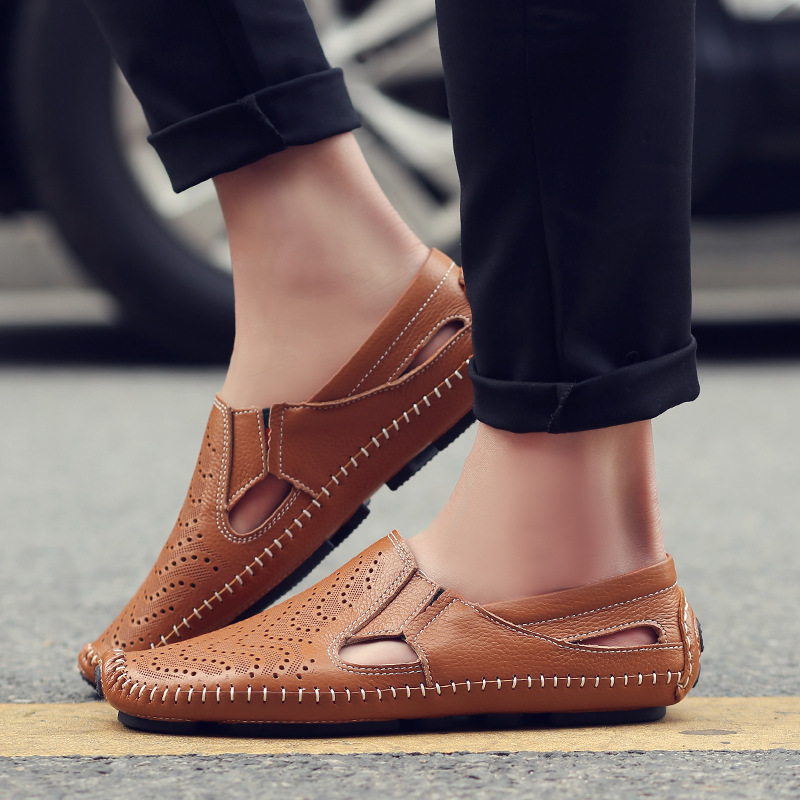 Sandálias com tira de couro