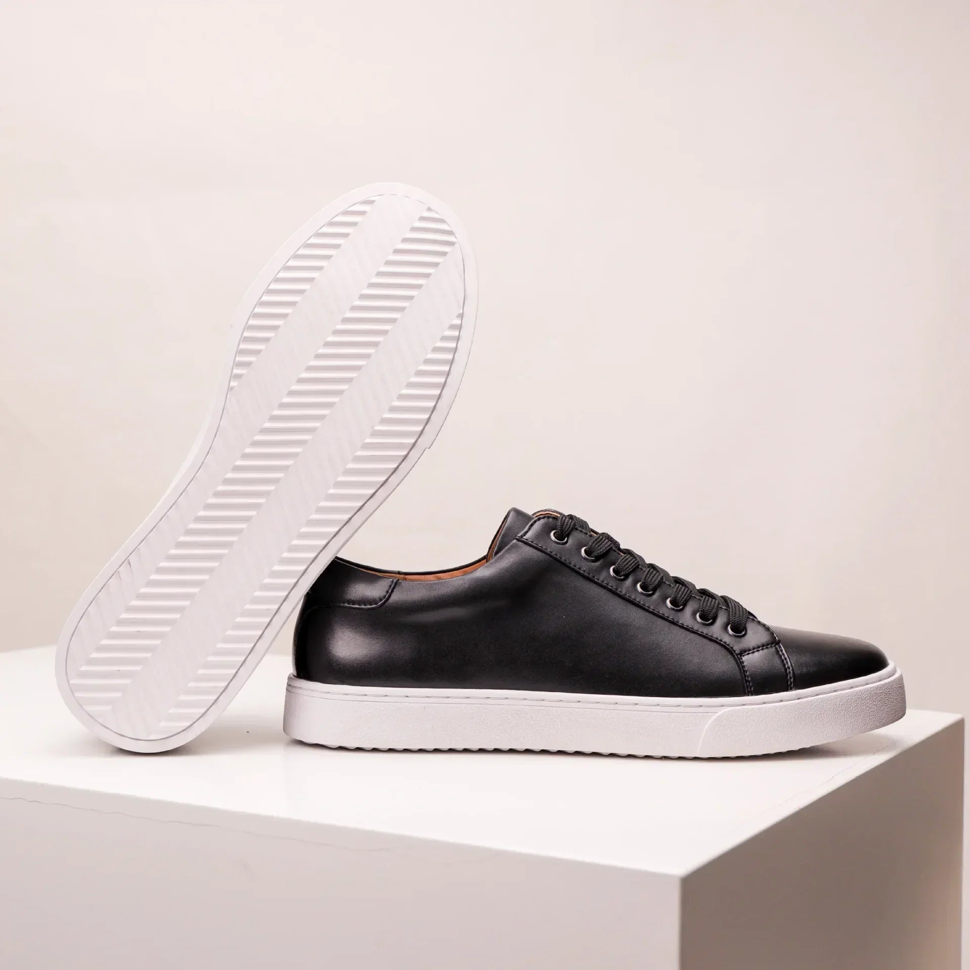 Ténis em pele genuína