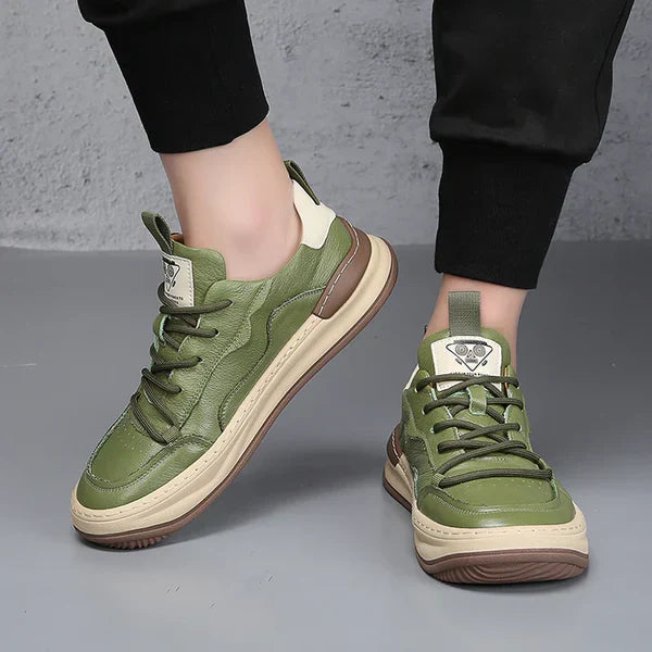 Sapatos de couro de sola alta