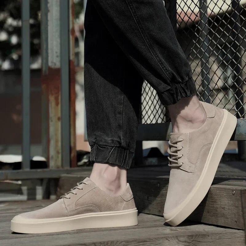 Sapatos de couro chiques