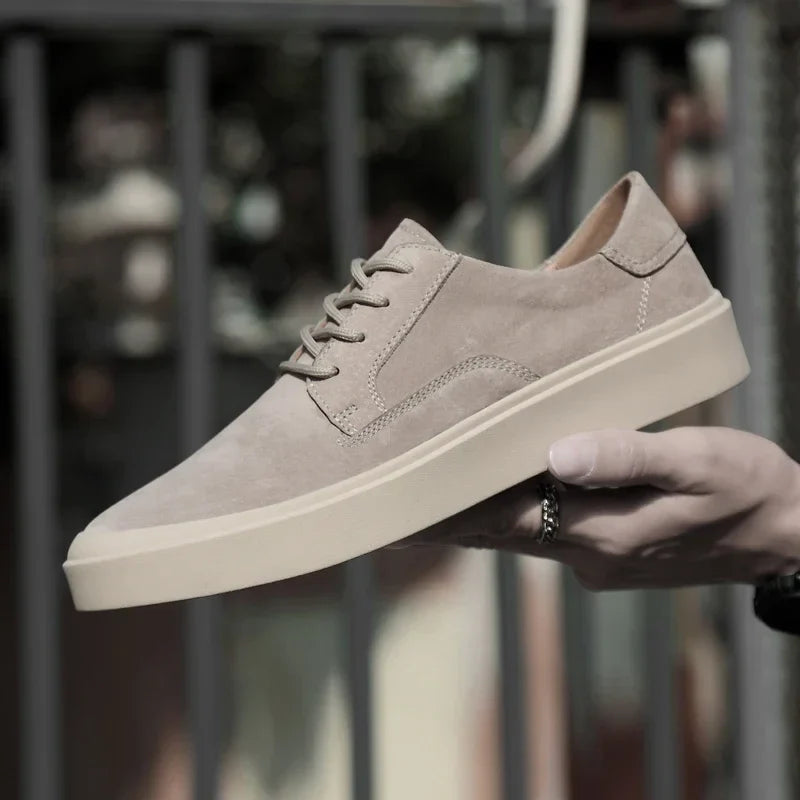 Sapatos de couro chiques