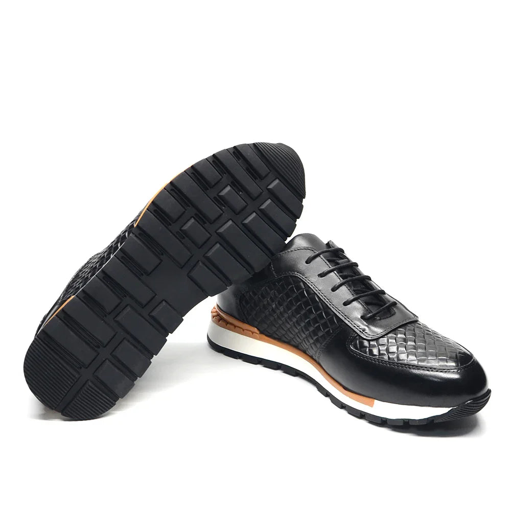 Sapatos de couro elegantes