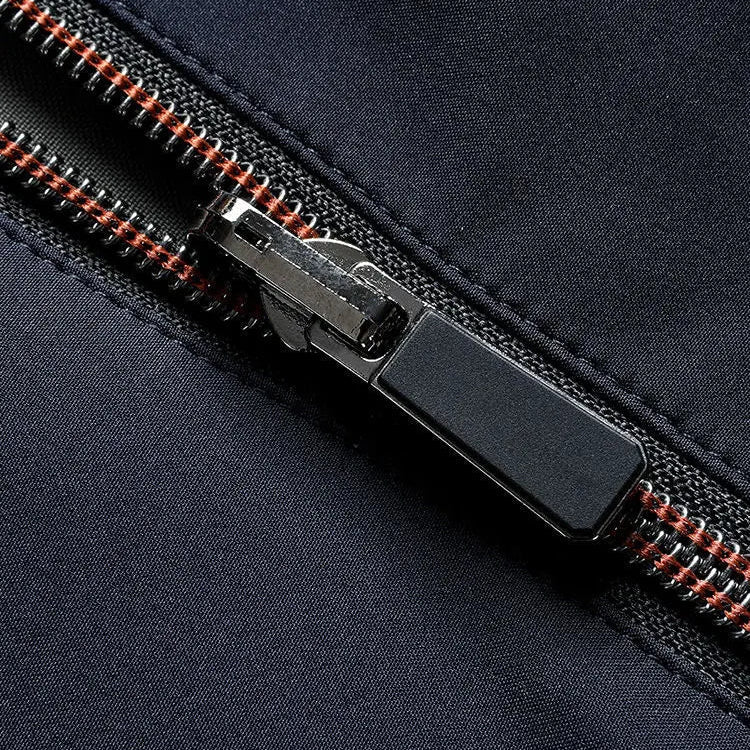 Casaco elegante com fecho de correr