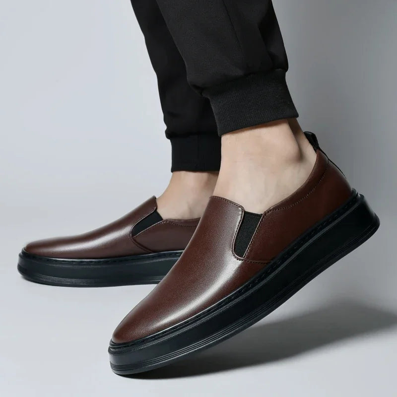 Sapatos Slip-On em pele