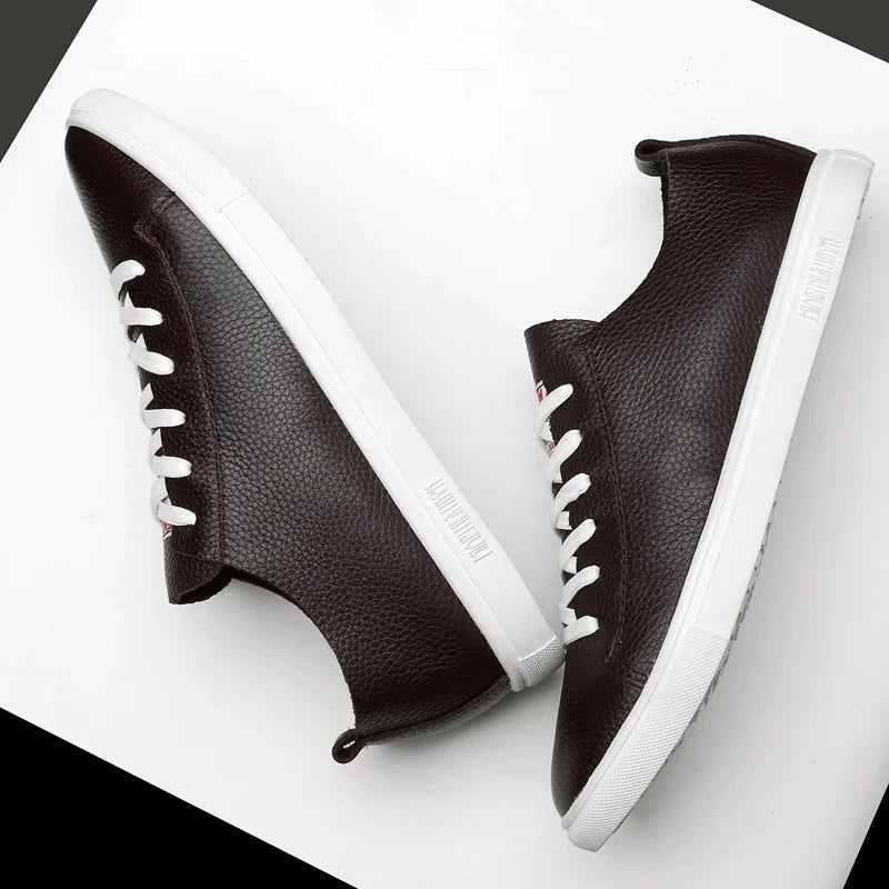 Sapatos de couro genuíno