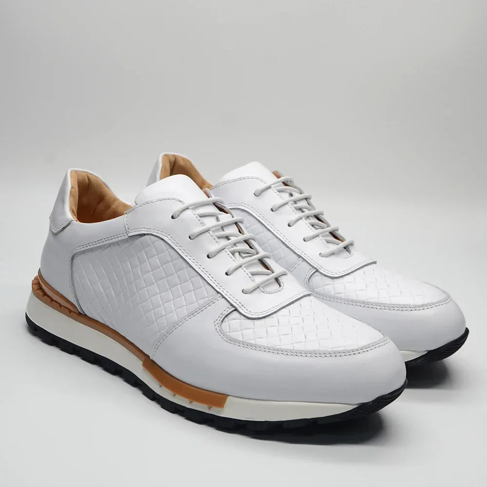 Sapatos de couro elegantes