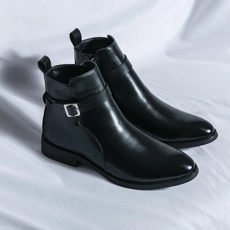 Botas elegantes de couro até ao tornozelo