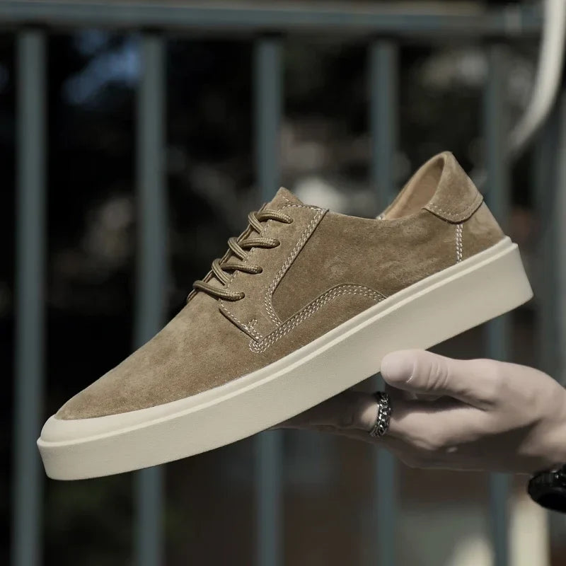 Sapatos de couro chiques