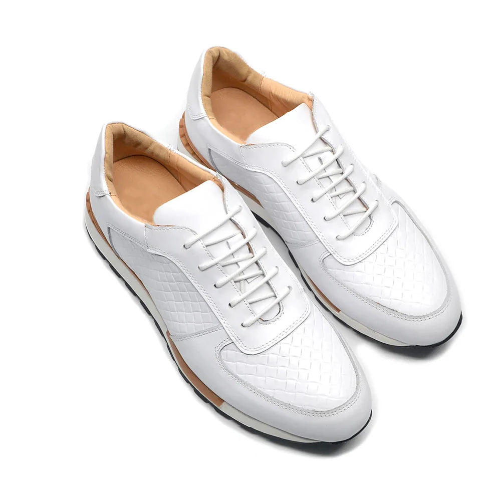 Sapatos de couro elegantes