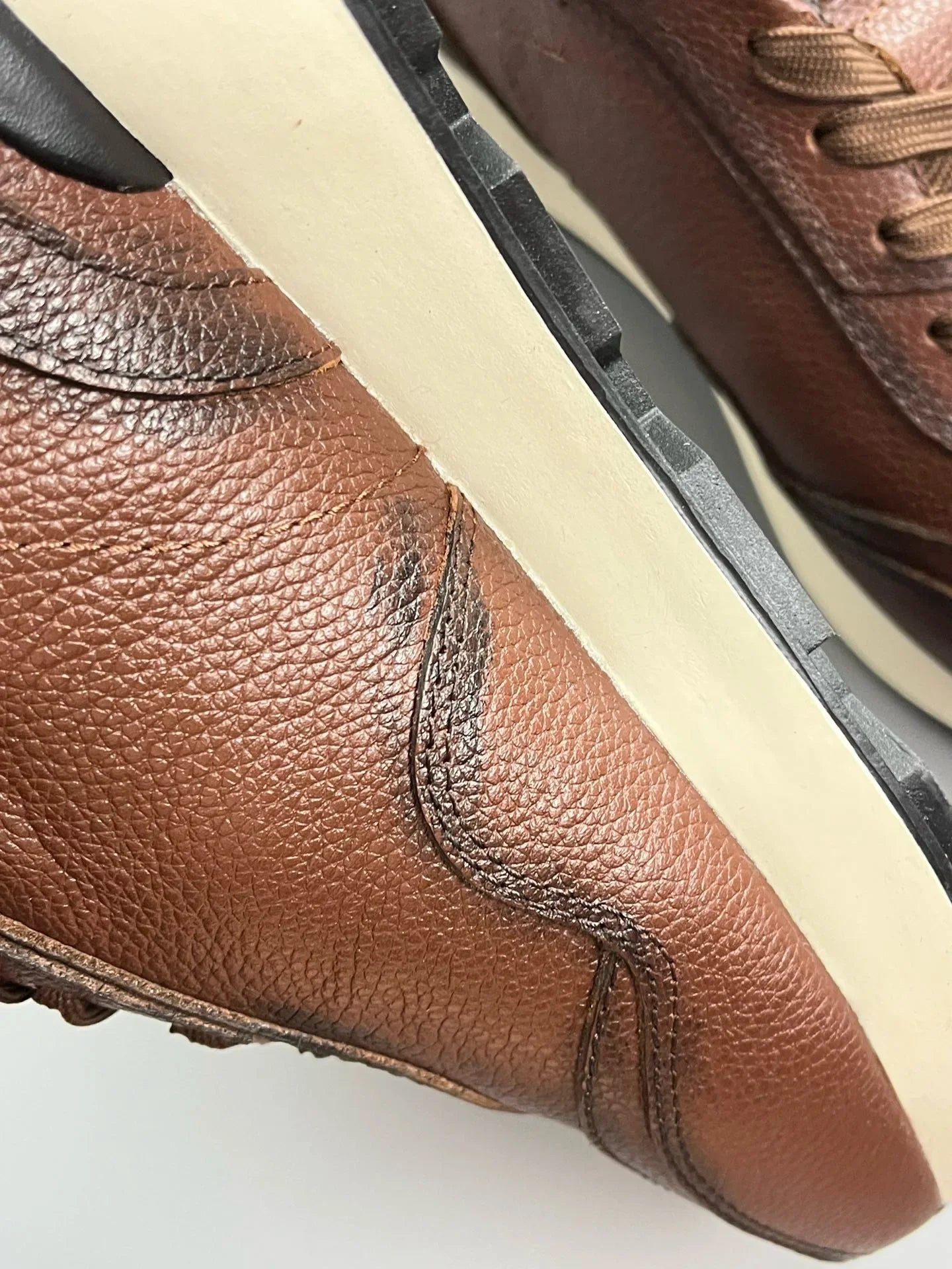 Sapatos de couro premium