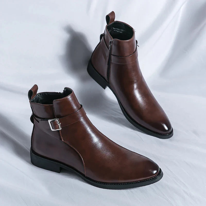Botas elegantes de couro até ao tornozelo