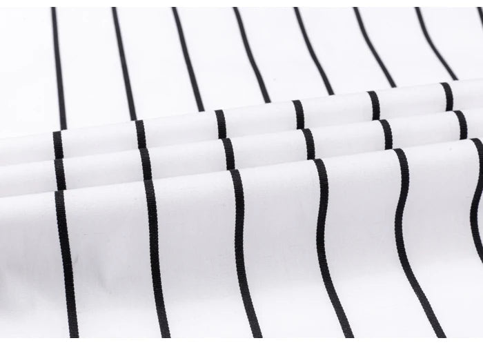 Camisa elegante de algodão às riscas