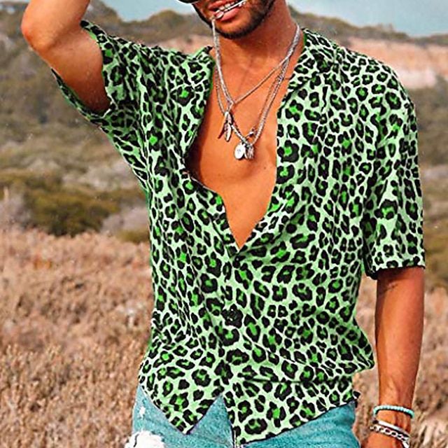 Camisa com estampado leopardo