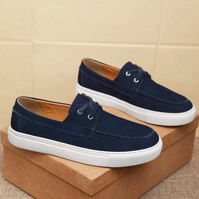 Sapatos elegantes de camurça